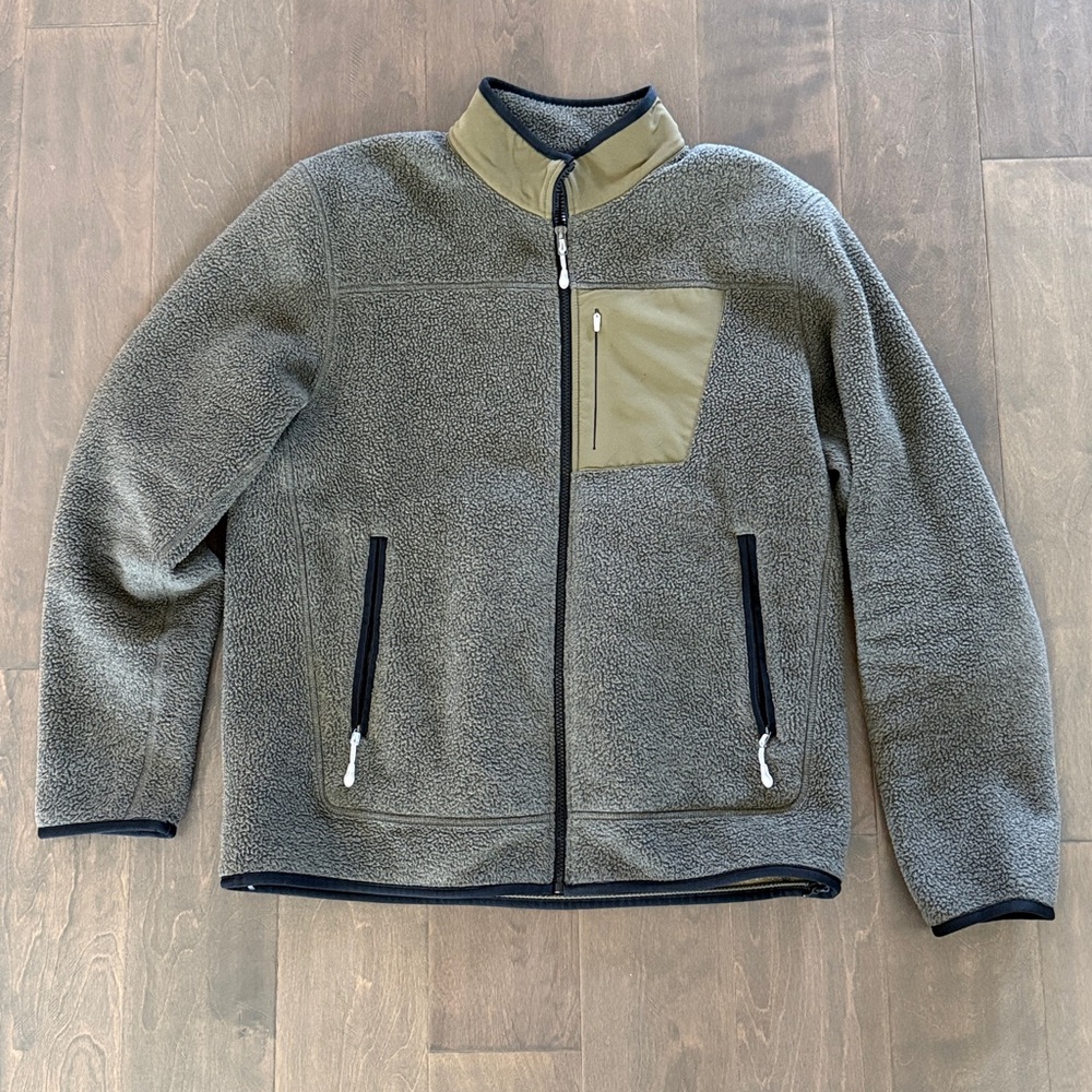 Ten Thousand Sherpa Tech Jacket
Color: Flat Dark Earth